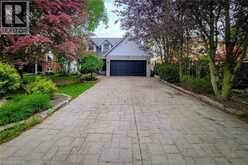 29 WOODSIDE Square | Fonthill Ontario | Slide Image Two