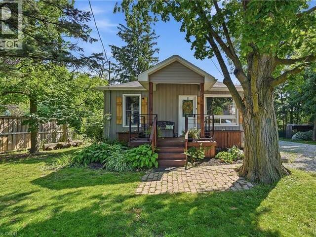 21 RENFREW Street E Caledonia Ontario, N3W 1E8 - 2 Bedrooms Home For Sale