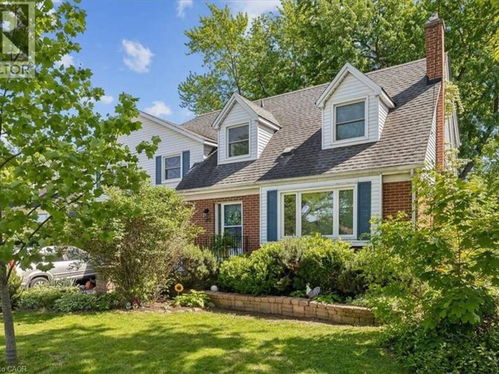 80 MACLENNAN Avenue, Hamilton, Ontario L8V 1X6