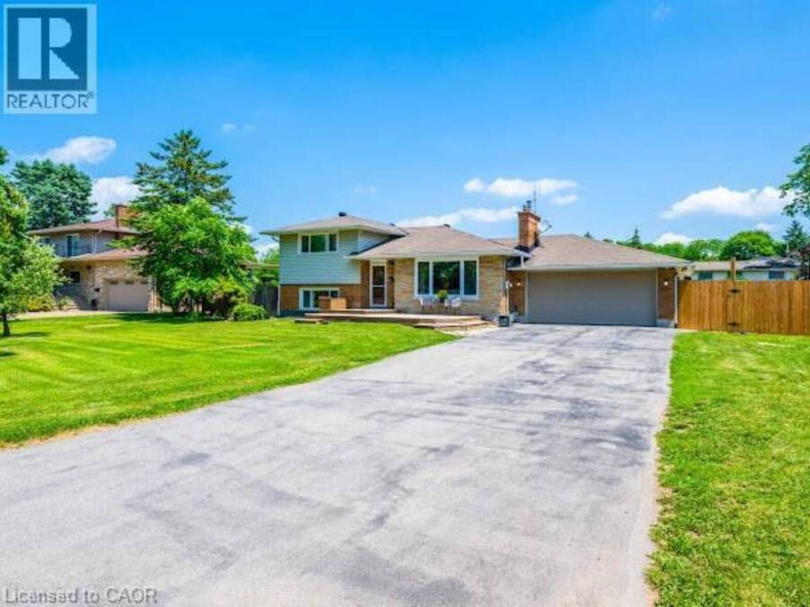 16 WOODMOUNT Drive, St. Catharines, Ontario L2T 2X9