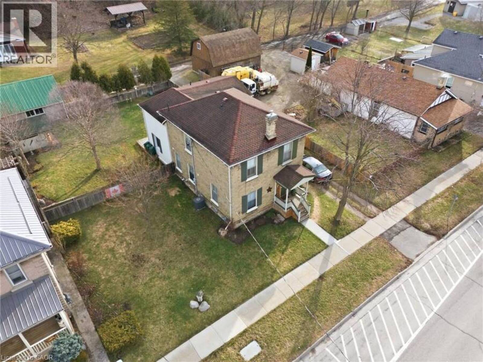 9 WILLOW Street, Paris, Ontario N3L 2K5