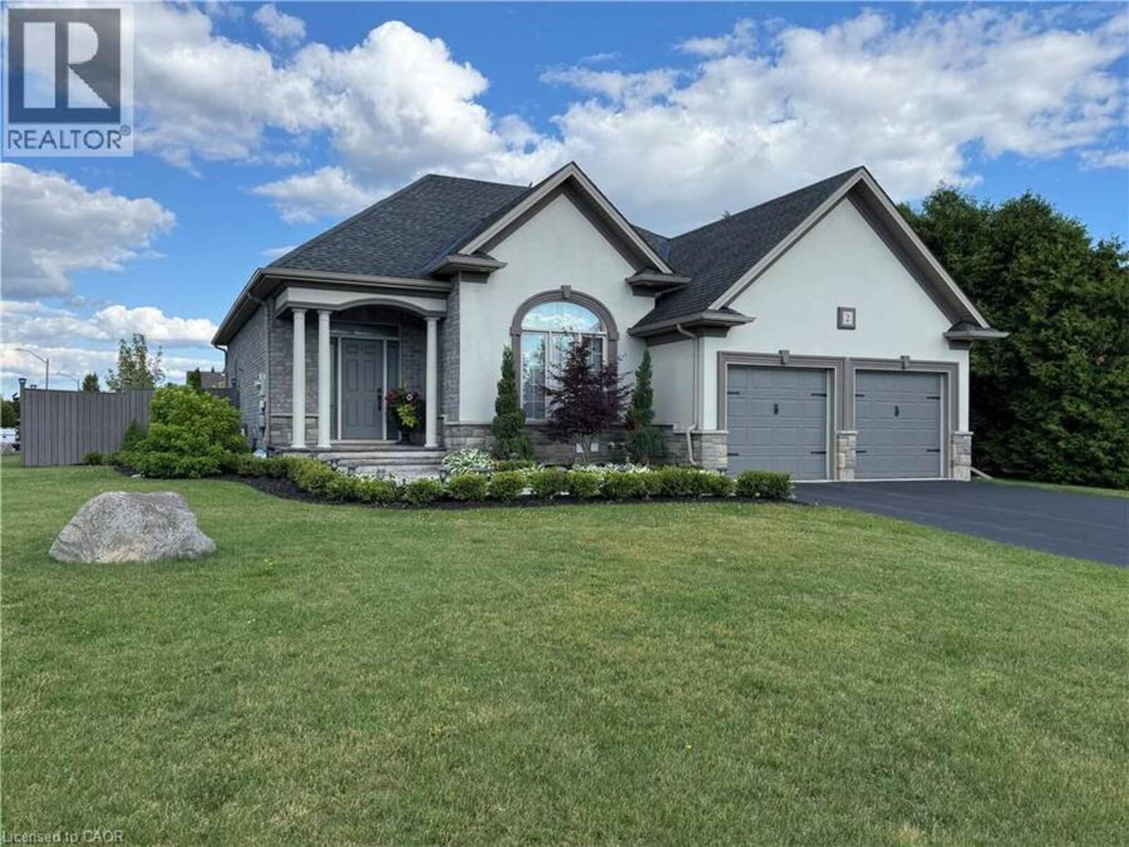 2 KIM Lane, Waterford, Ontario N0E 1Y0