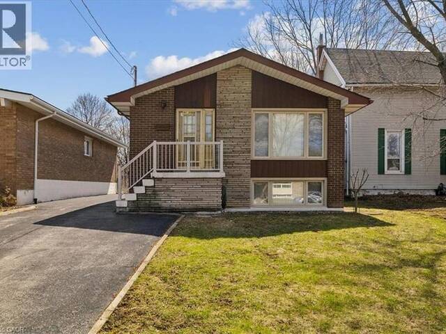 11 DUFF Street Hamilton Ontario, L9C 1A8 - 3 Bedrooms Home For Sale