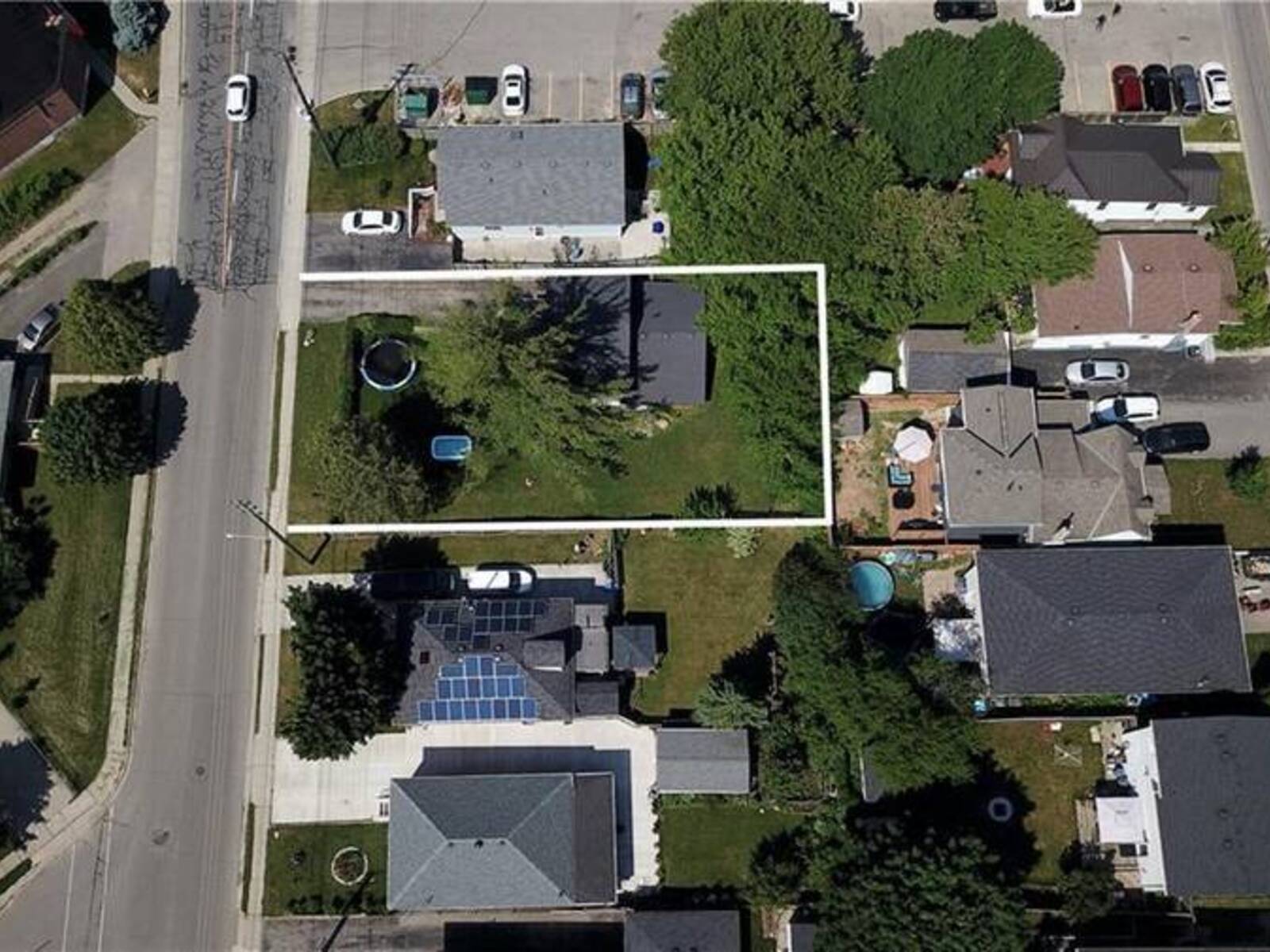 13 BROOKLYNNE Road, Cambridge, Ontario N1R 1C4