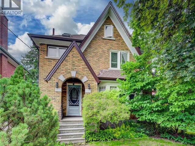 227 LYDIA Street Kitchener Ontario, N2H 1W4 - 3 Bedrooms Home For Sale