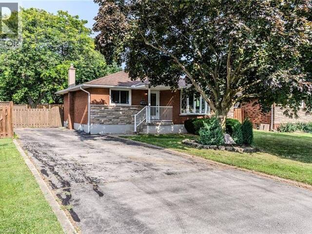 17 WOODSVIEW Avenue Grimsby Ontario, L3M 3S5 - 5 Bedrooms Home For Sale