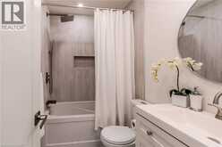 17 WOODSVIEW Avenue | Grimsby Ontario | Slide Image Twelve