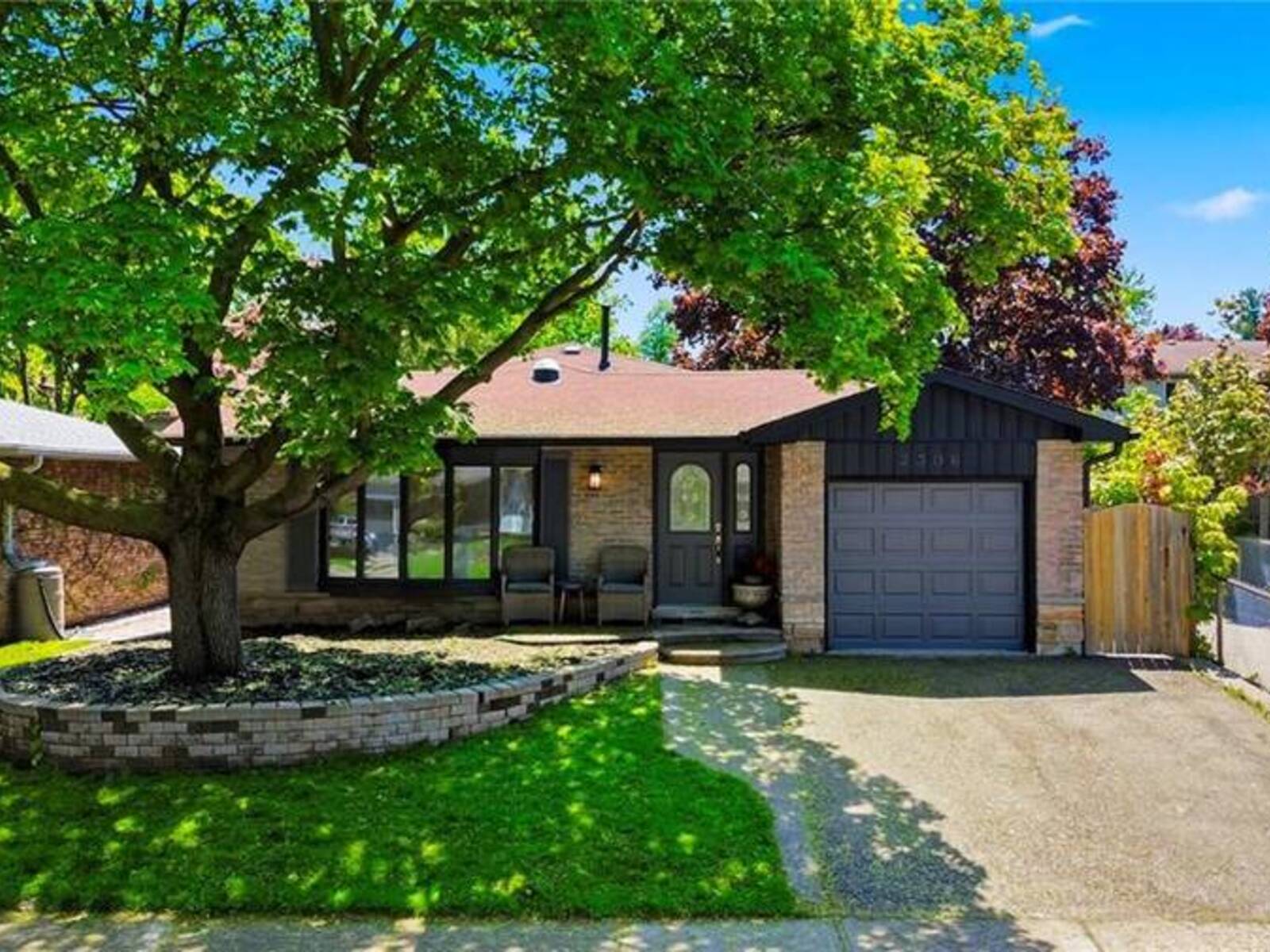 2306 DEVON Road, Oakville, Ontario L6J 5R4