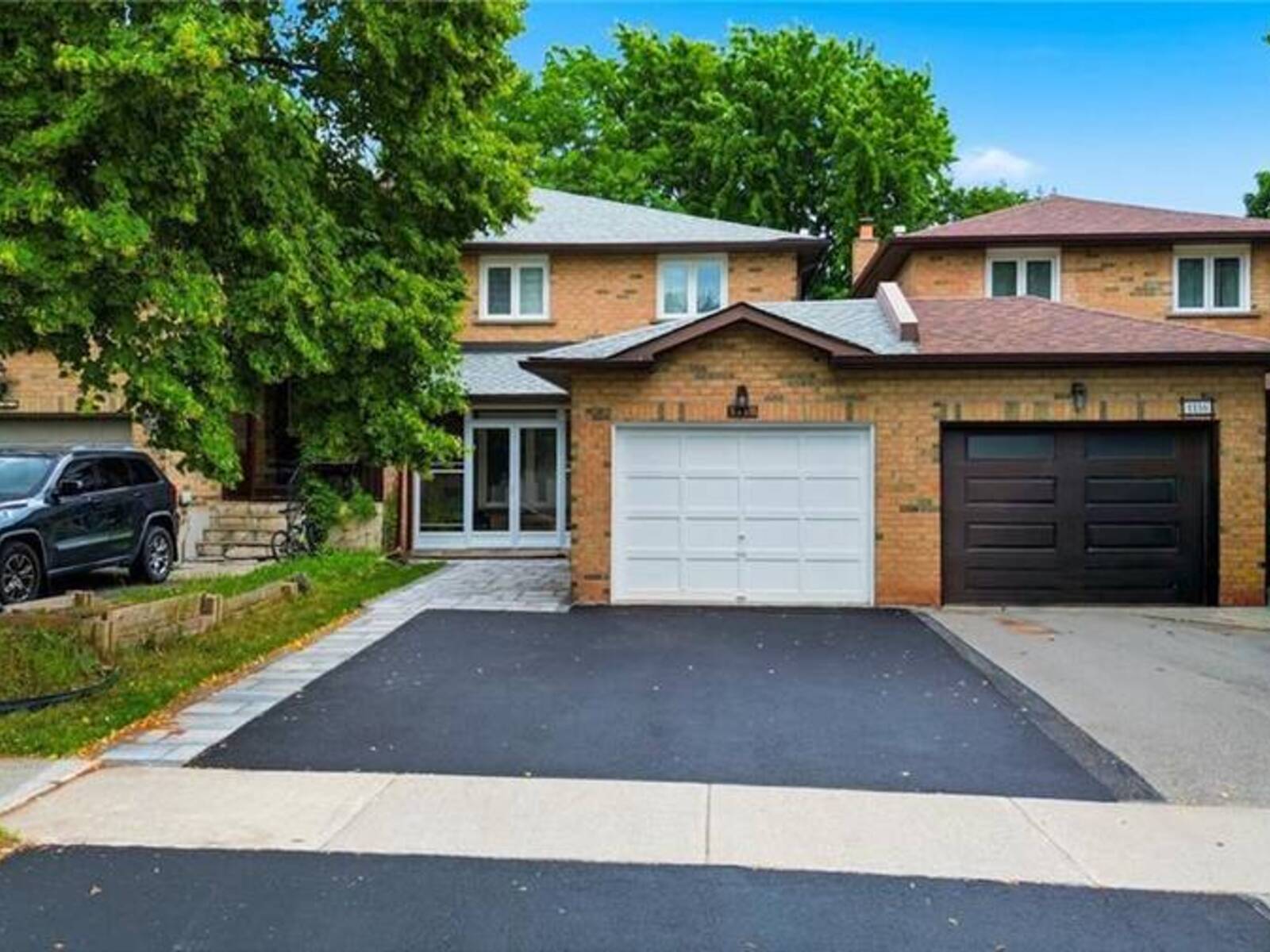 1118 AVONDALE Drive, Oakville, Ontario L6H 5L4