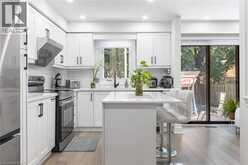 1118 AVONDALE Drive | Oakville Ontario | Slide Image Nine