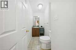 35 THAMES Way | Hamilton Ontario | Slide Image Eight