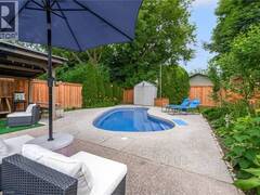 12 WOODS End Brantford Ontario, N3R 6M8