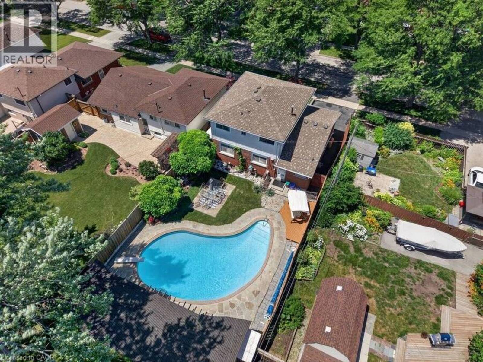 2440 CYPRUS Avenue, Burlington, Ontario L7P 1G6