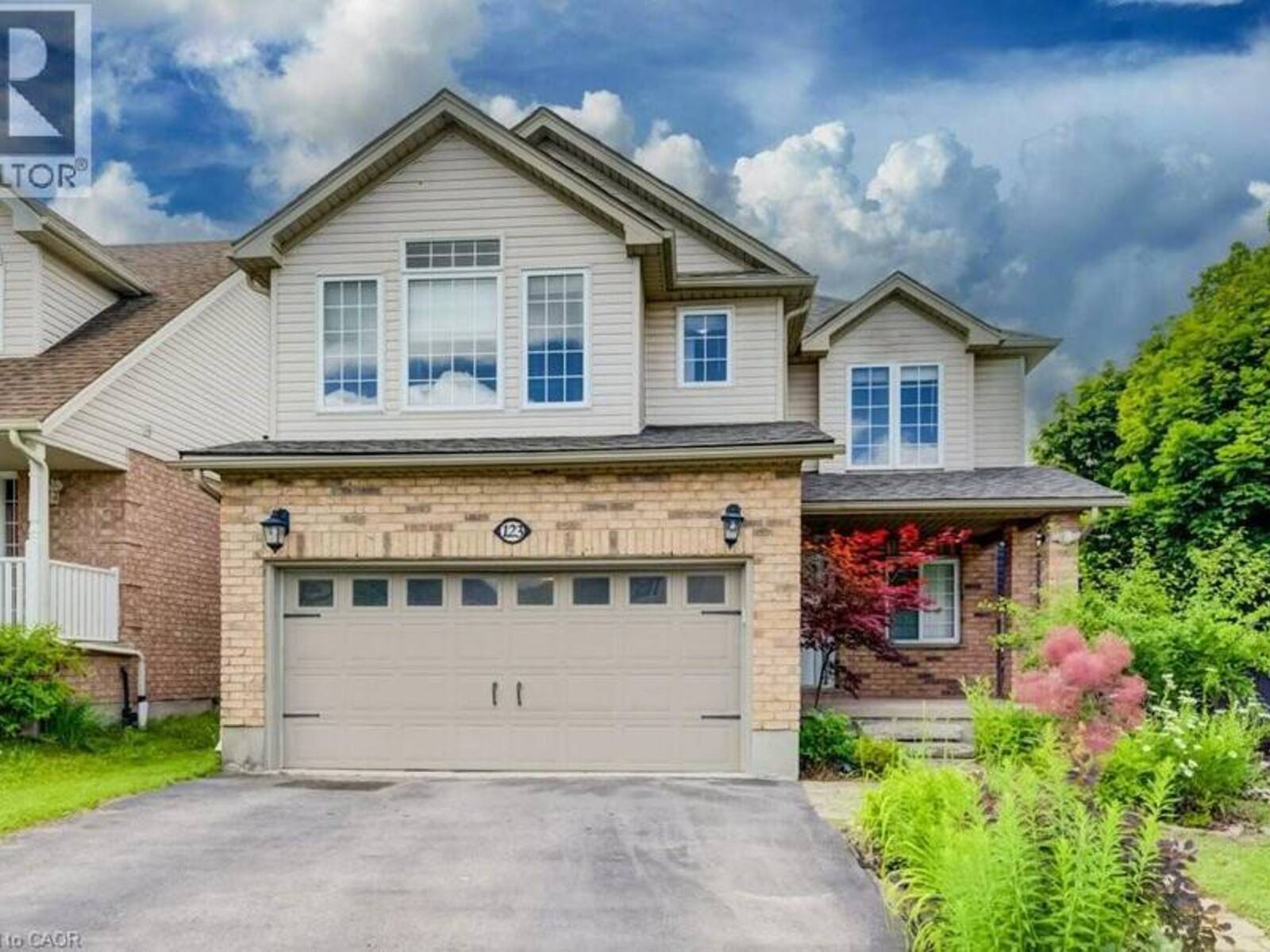 123 FOREST EDGE Trail, Kitchener, Ontario N2P 2L8