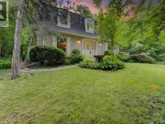318 SHAKESPEARE Place Waterloo Ontario, N2L 2V2