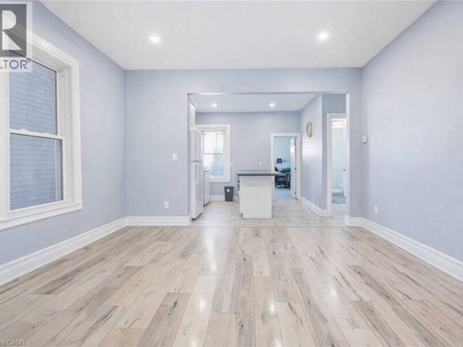 75 NIAGARA Street, Hamilton, Ontario L8L 6A4