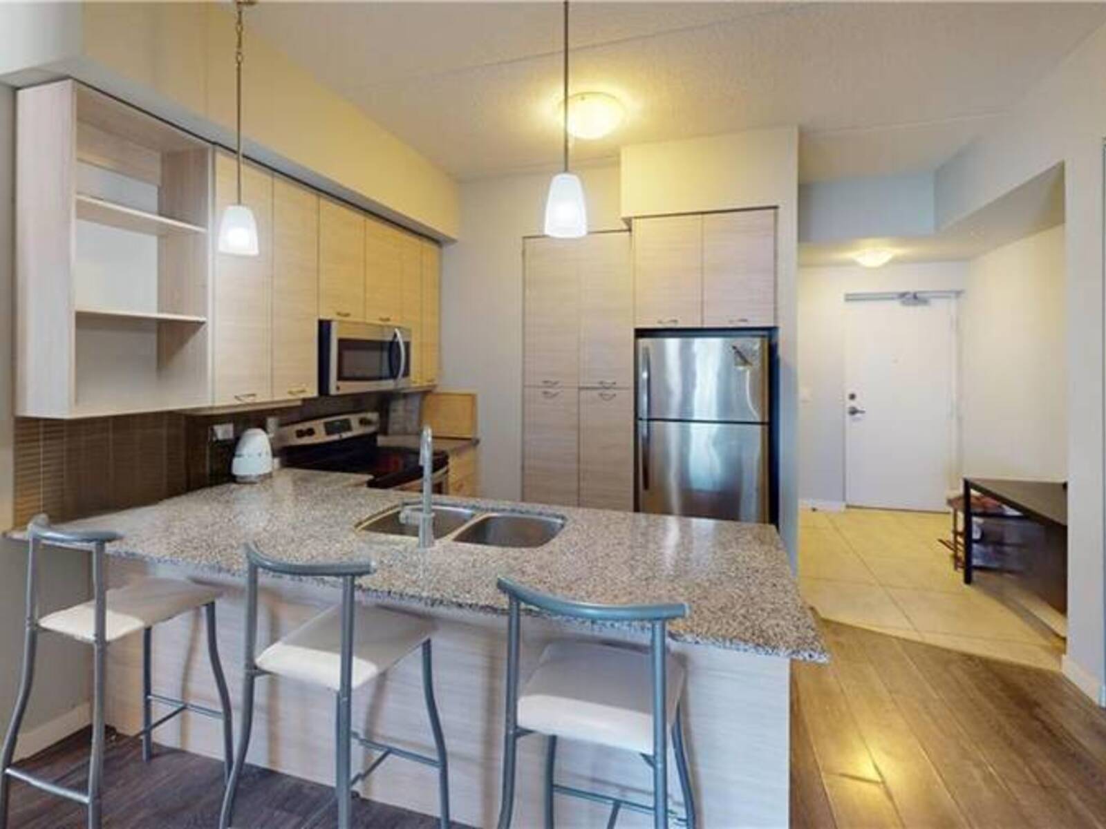 318 SPRUCE Street Unit# 1505, Waterloo, Ontario N2L 0E9