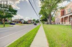 153 COURTLAND Avenue E | Kitchener Ontario | Slide Image Fifteen