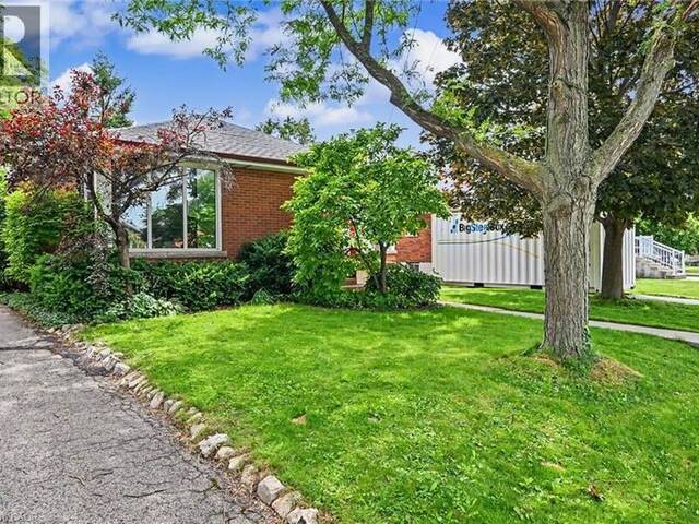 56 EVERTON Place Hamilton Ontario, L8T 1G7 - 4 Bedrooms Home For Sale