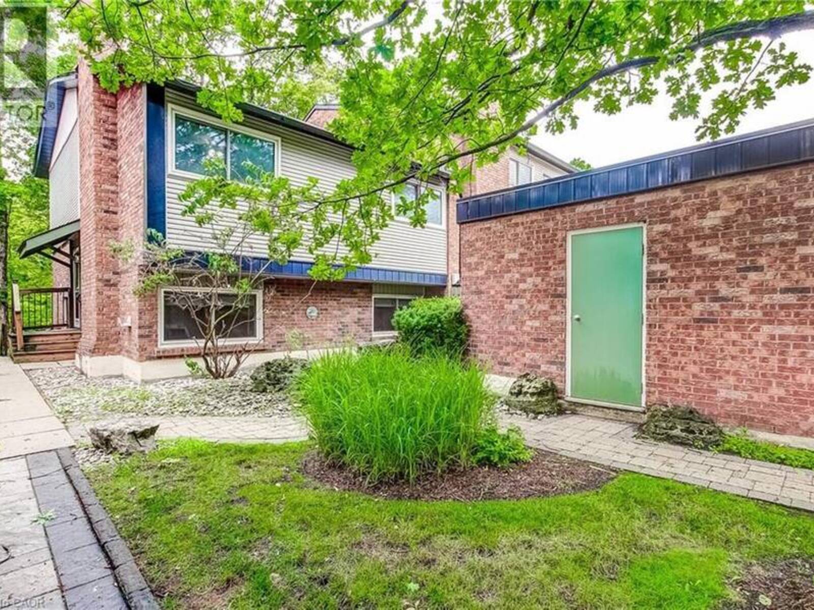 1580 KERNS Road Unit# 1, Burlington, Ontario L7P 3A7