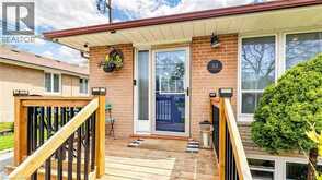 33 NEAPOLITAN Drive | Toronto Ontario | Slide Image Four