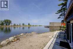 4 BROWNS Lane | Wasaga Beach Ontario | Slide Image Four