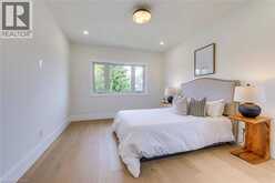 1411 MOUNTAIN GROVE Avenue | Burlington Ontario | Slide Image Thirty-two