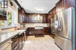 583 STEPHENS Crescent | Oakville Ontario | Slide Image Nine