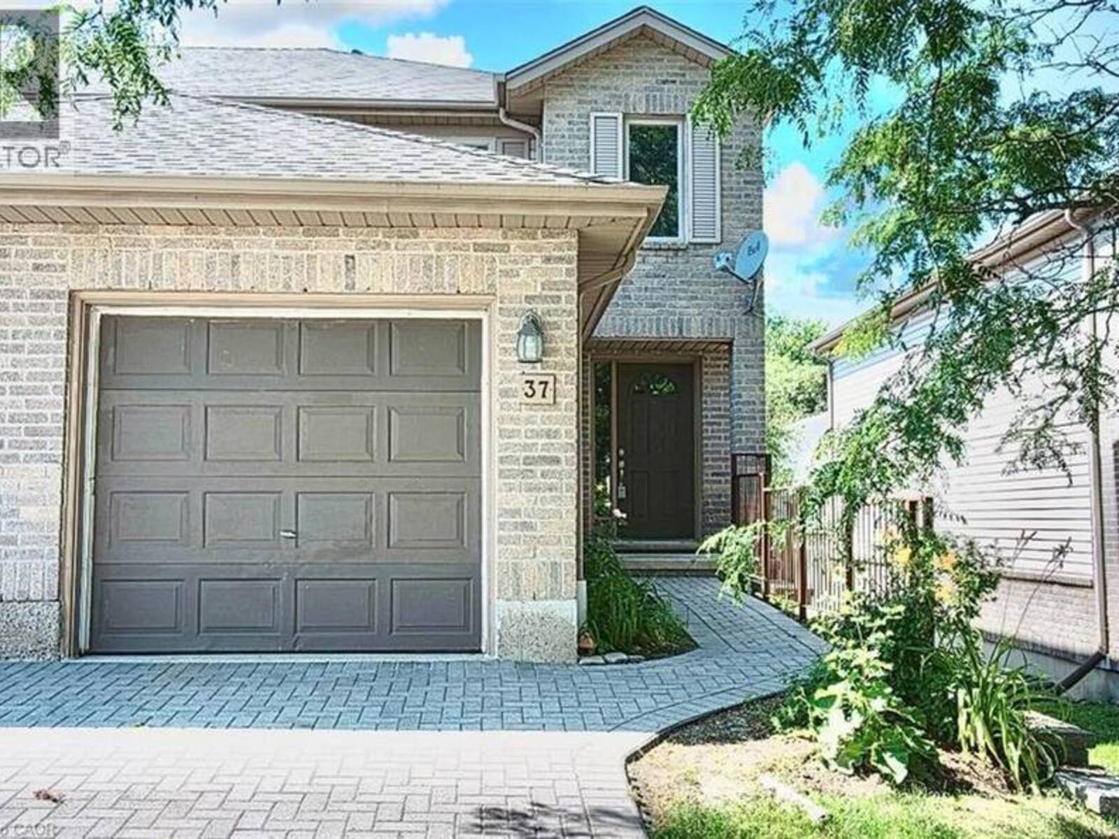 230 BLACKHORNE Drive Unit# 37, Kitchener, Ontario N2E 1Z4