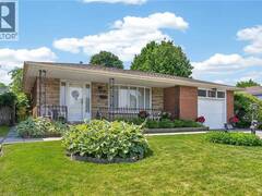 11 FASSETT Avenue Hamilton Ontario, L9C 4E6