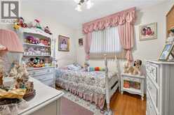 11 FASSETT Avenue | Hamilton Ontario | Slide Image Fifteen