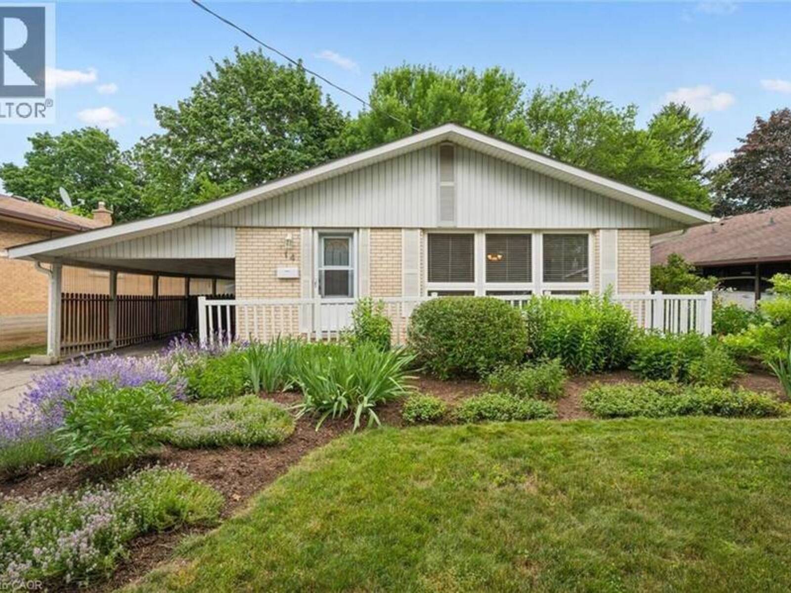 14 RUSKVIEW Road, Kitchener, Ontario N2M 4S2