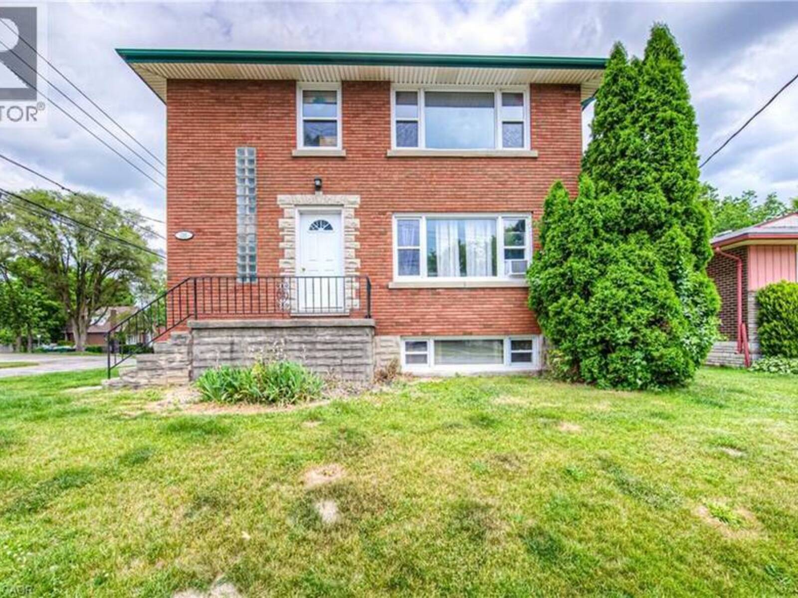 218 MARGARET Avenue, Kitchener, Ontario N2H 4J2