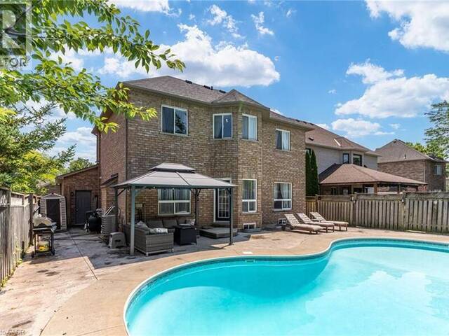 90 DAVIDSON Boulevard Dundas Ontario, L9H 7M3 - 5 Bedrooms Home For Sale