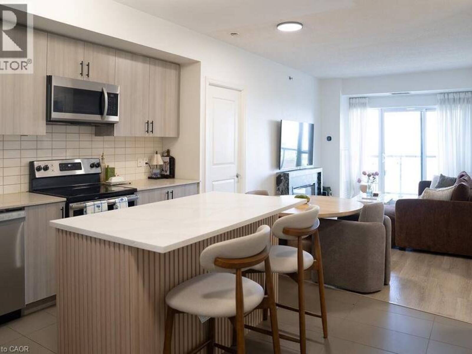 560 NORTH SERVICE Road Unit# 610, Grimsby, Ontario L3M 0G3