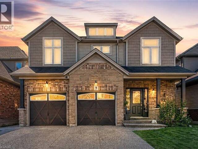 7 KINSMAN Drive Binbrook Ontario, L0R 1C0 - 4 Bedrooms Home For Sale