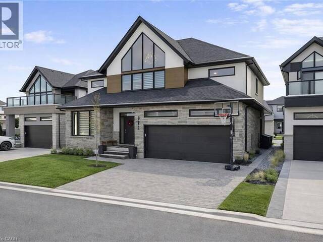 972 STONECLIFFE Walk Unit# 18 Kitchener Ontario, N2P 0K5 - 3 Bedrooms Home For Sale