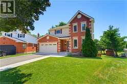 32 STONEHAVEN Place | Cambridge Ontario | Slide Image Four