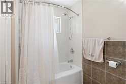 25 SAVERYN Road | Hamilton Ontario | Slide Image Nineteen