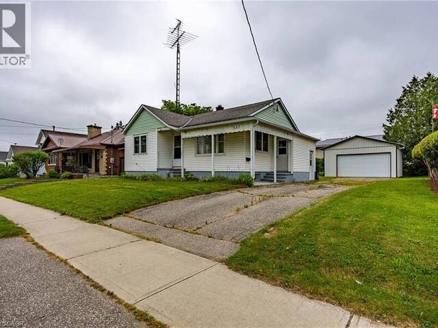 557 ORCHARD Avenue Delhi Ontario, N4B 2H4 - 3 Bedrooms Home For Sale