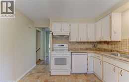 150 KINGSWOOD Drive Unit# B | Kitchener Ontario | Slide Image Nine