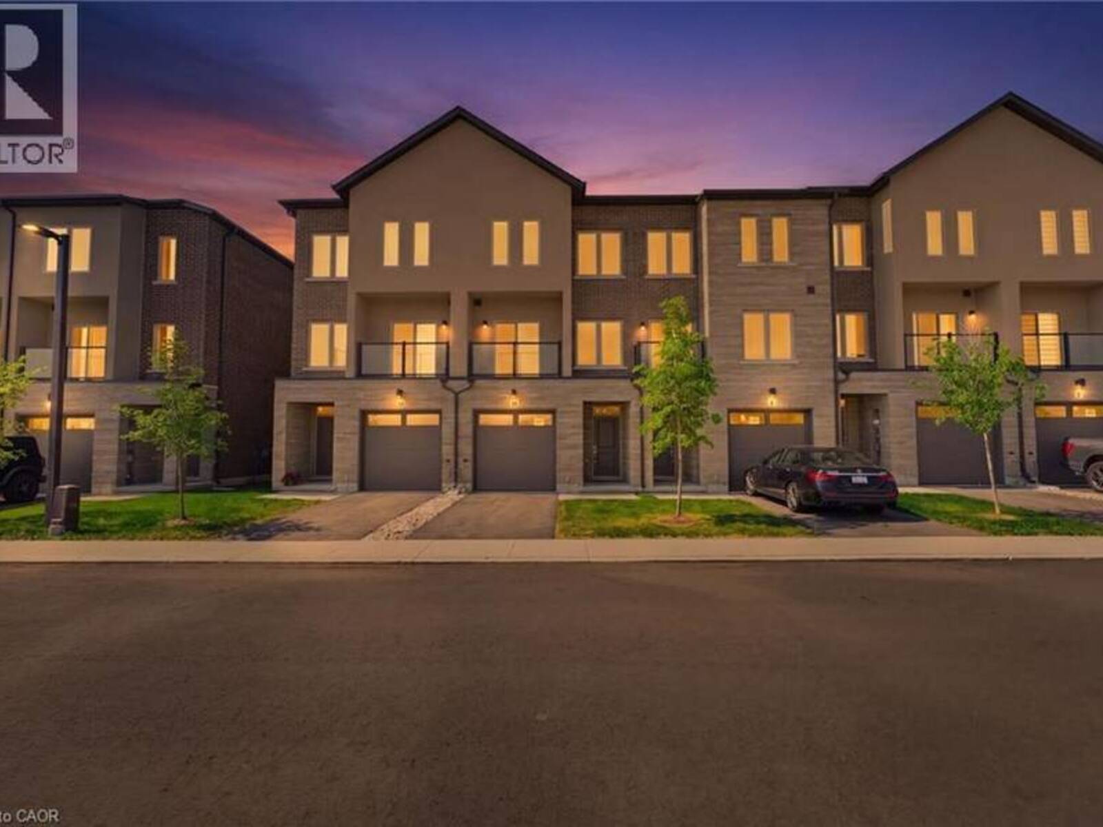 10 CLEAR VALLEY Lane, Hamilton, Ontario L0R 1W0