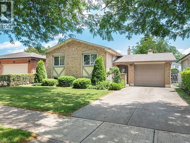 20 BIRCHLAWN Drive Hamilton Ontario, L8G 4B6 - 4 Bedrooms Home For Sale