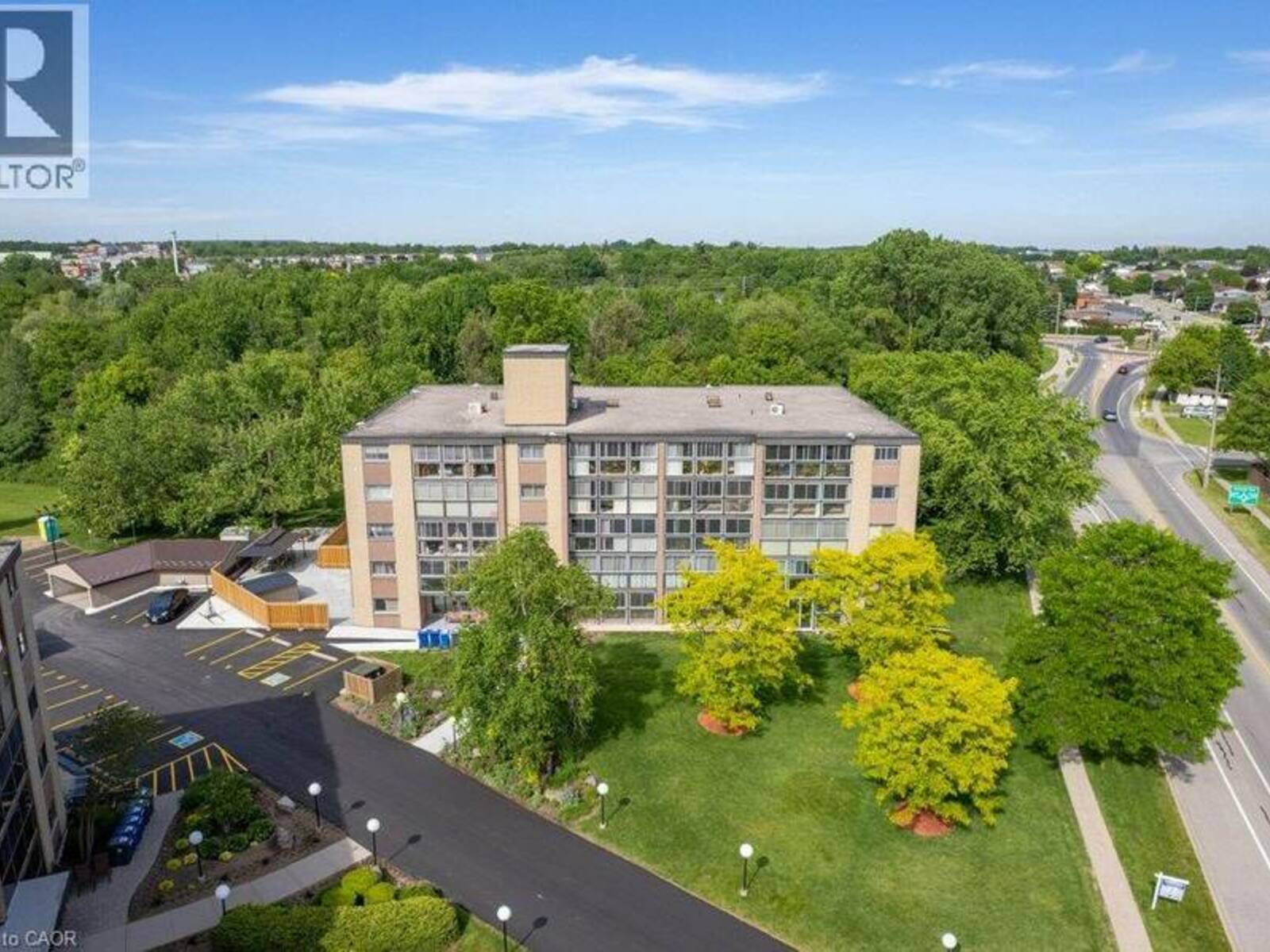 400 CHAMPLAIN Boulevard Unit# 406, Cambridge, Ontario N1R 7J6