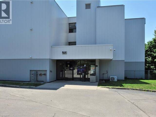 65 N SILVERCREEK Parkway N Unit# 301 Guelph Ontario, N1H 7R9 - 3 Bedrooms Condo For Sale