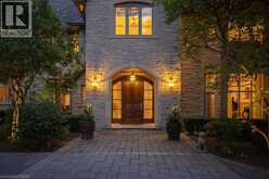 4038 LAKESHORE Road | Burlington Ontario | Slide Image Twenty