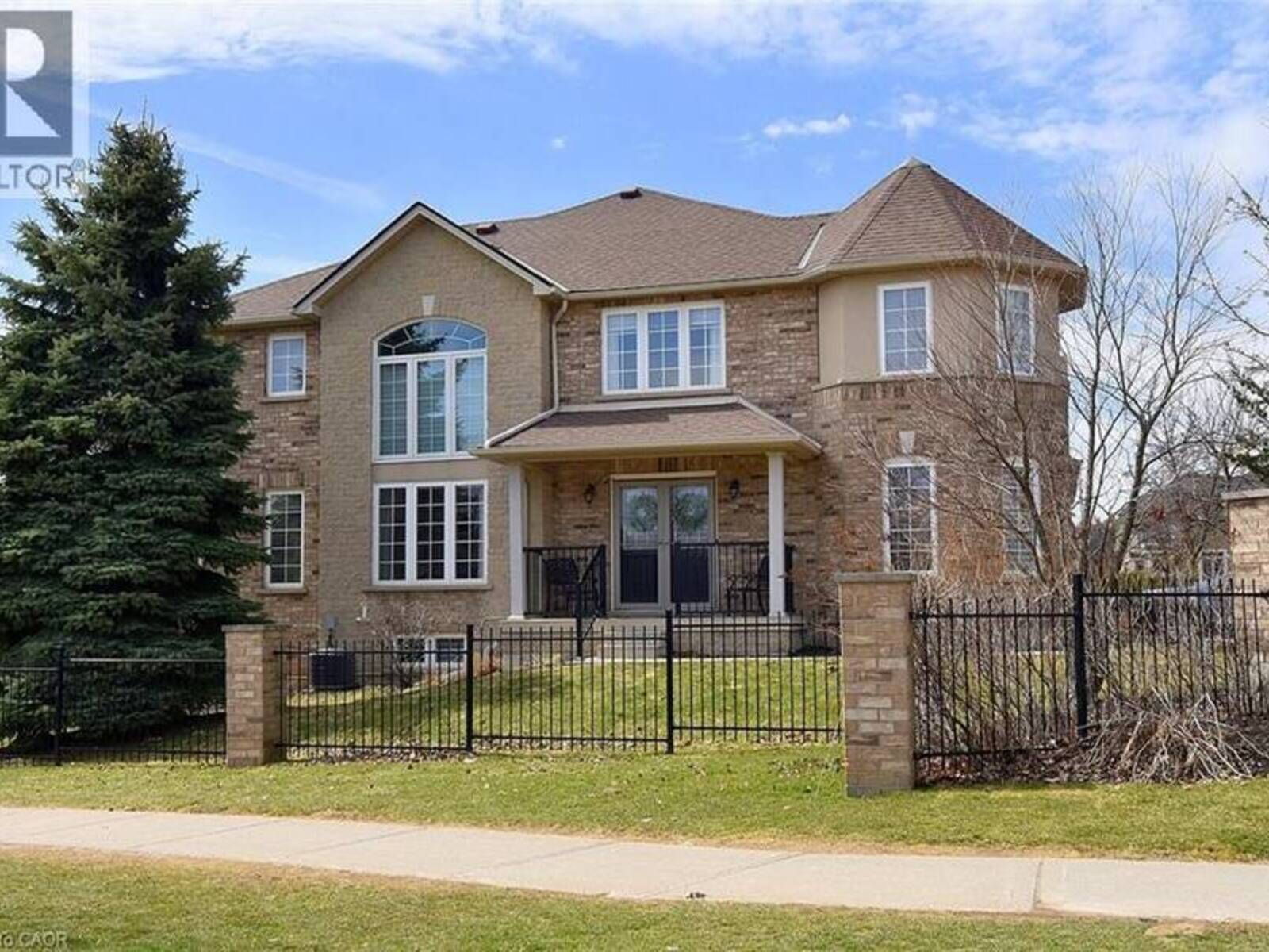 39 PANABAKER Drive Unit# 7, Ancaster, Ontario L9G 0A2