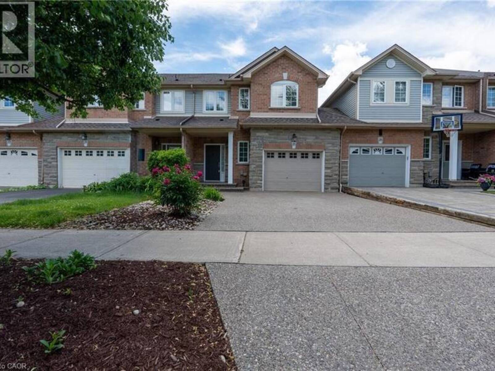 26 OLIVIA Place, Ancaster, Ontario L9K 1R3