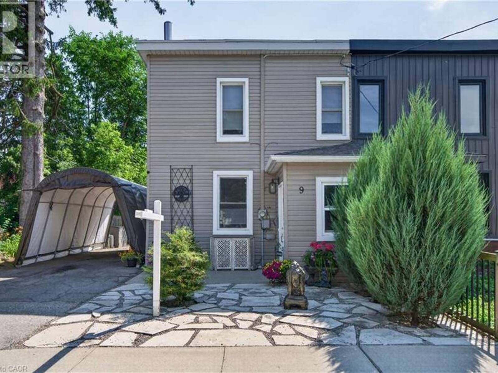 9 DAVIDSON Street, Cambridge, Ontario N1S 2T8