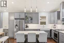 715 DRURY Lane | Burlington Ontario | Slide Image Sixteen